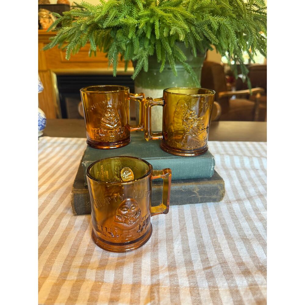 Vintage 1950s Indiana Glass Amber Glass Mug - Humpty Dumpty/Tom Tom Pipers Son